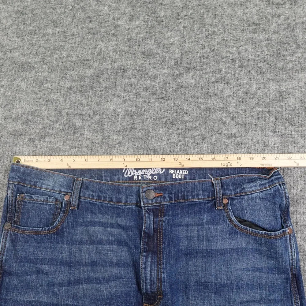 Wrangler Retro Jeans Mens 42x31 Blue Denim Relaxed Bootcut Western Cowboy
